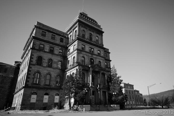 Urban Exploration Photography: The Gamble and the Payoff