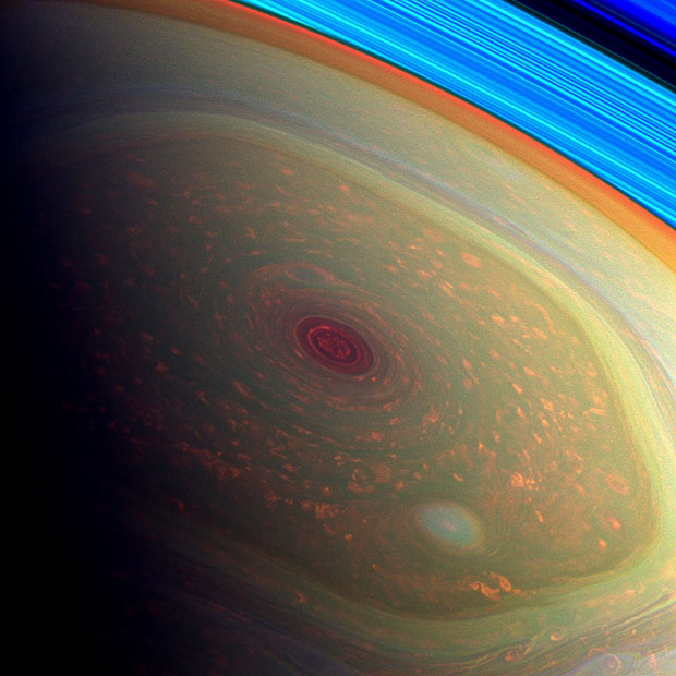 NASA Does It Again: Awesome Photos of a Hurricane on Saturn