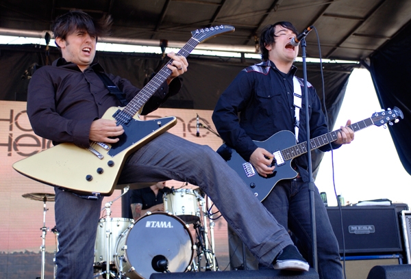 Pay to Play: Band Charges Fans to be Photographer of the Day