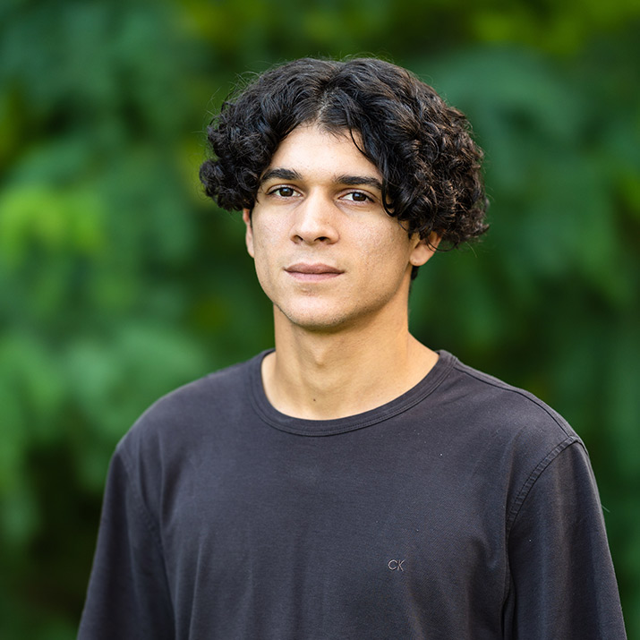 Pablo Estevez - Customer Service